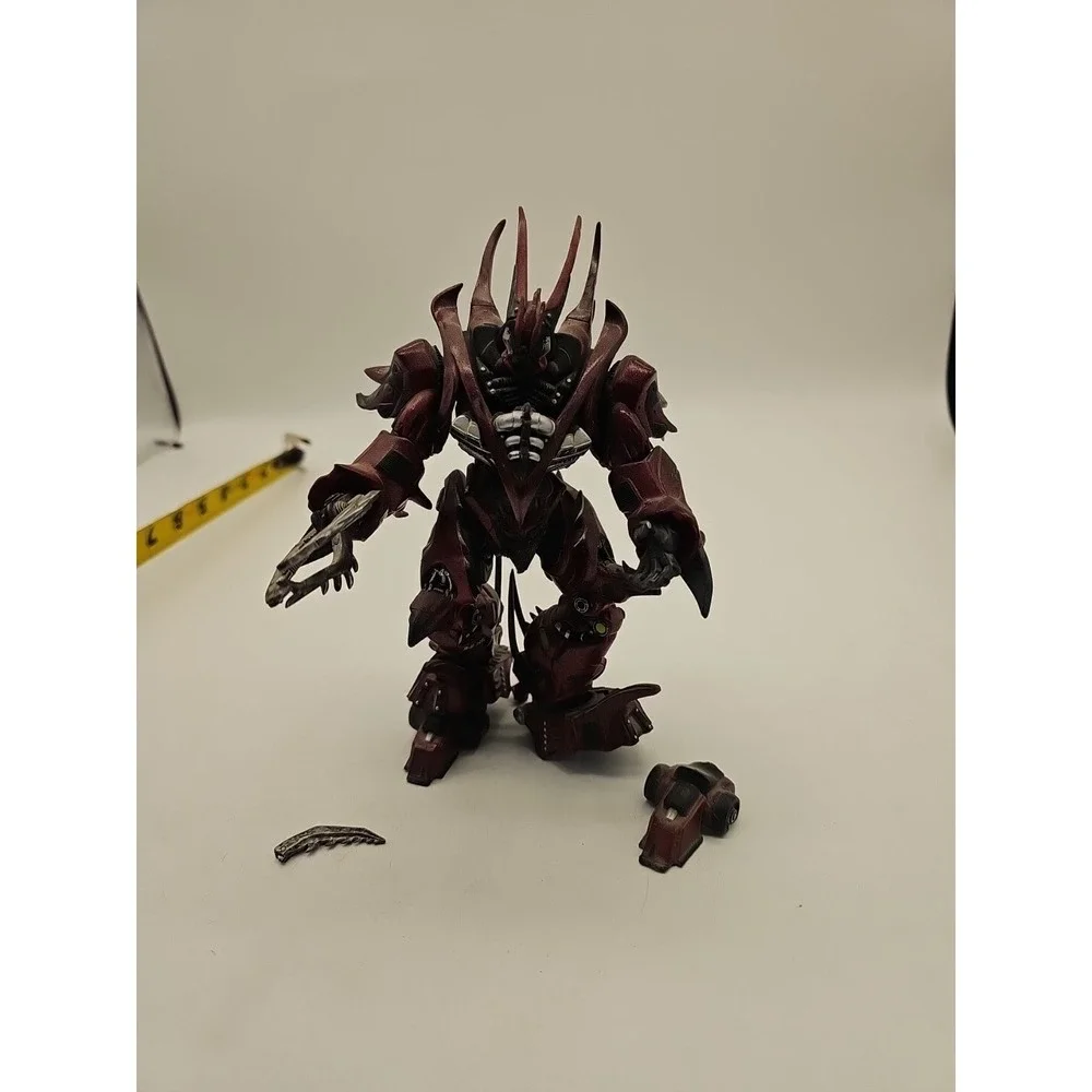 Toy Model MacFarlane Regenerative Spawn 28th Generation Robot Doll Needs Repair